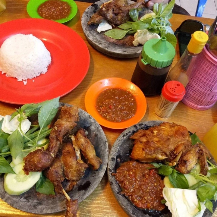 Ayam Goreng Blambangan Komplit