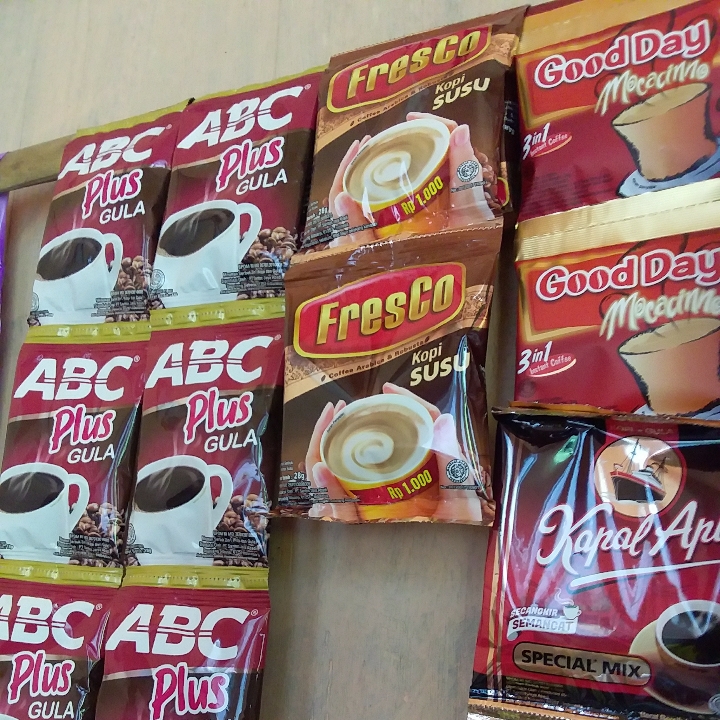Kopi Panas Dan Minuman Dingin