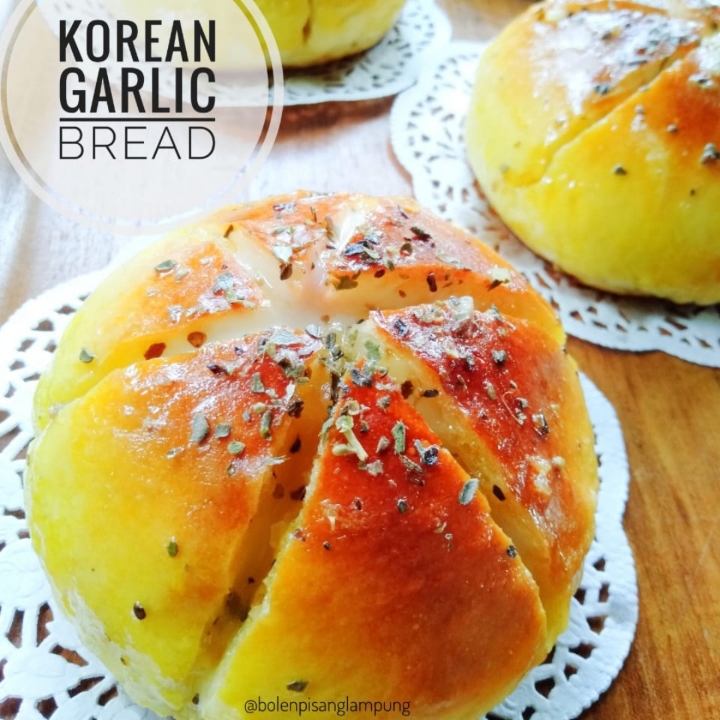 Korean Garlic Bread