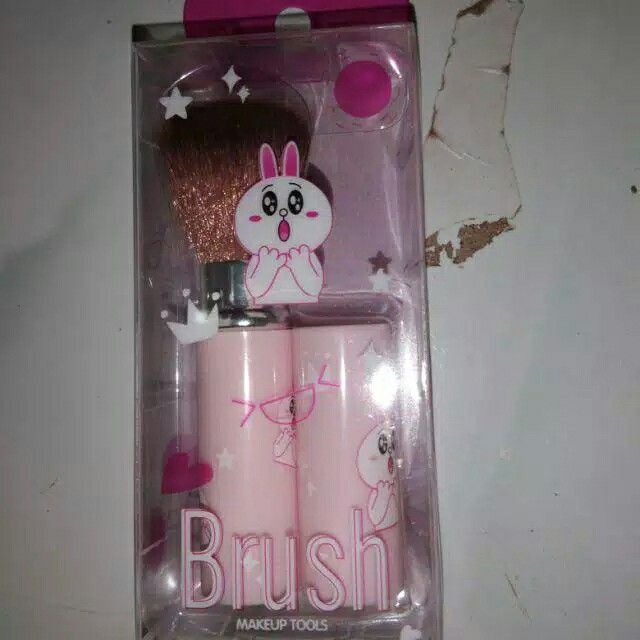 Kuas Blush On Karakter