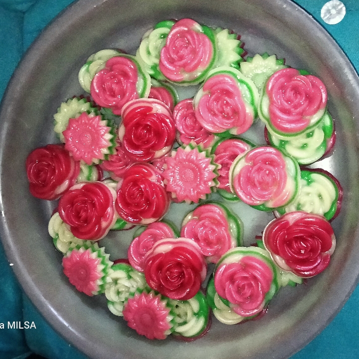 Kue Lapis Mawar Merekah