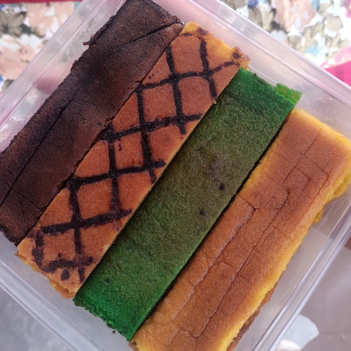 Kue Lapis Viral Sintang Mas Eko