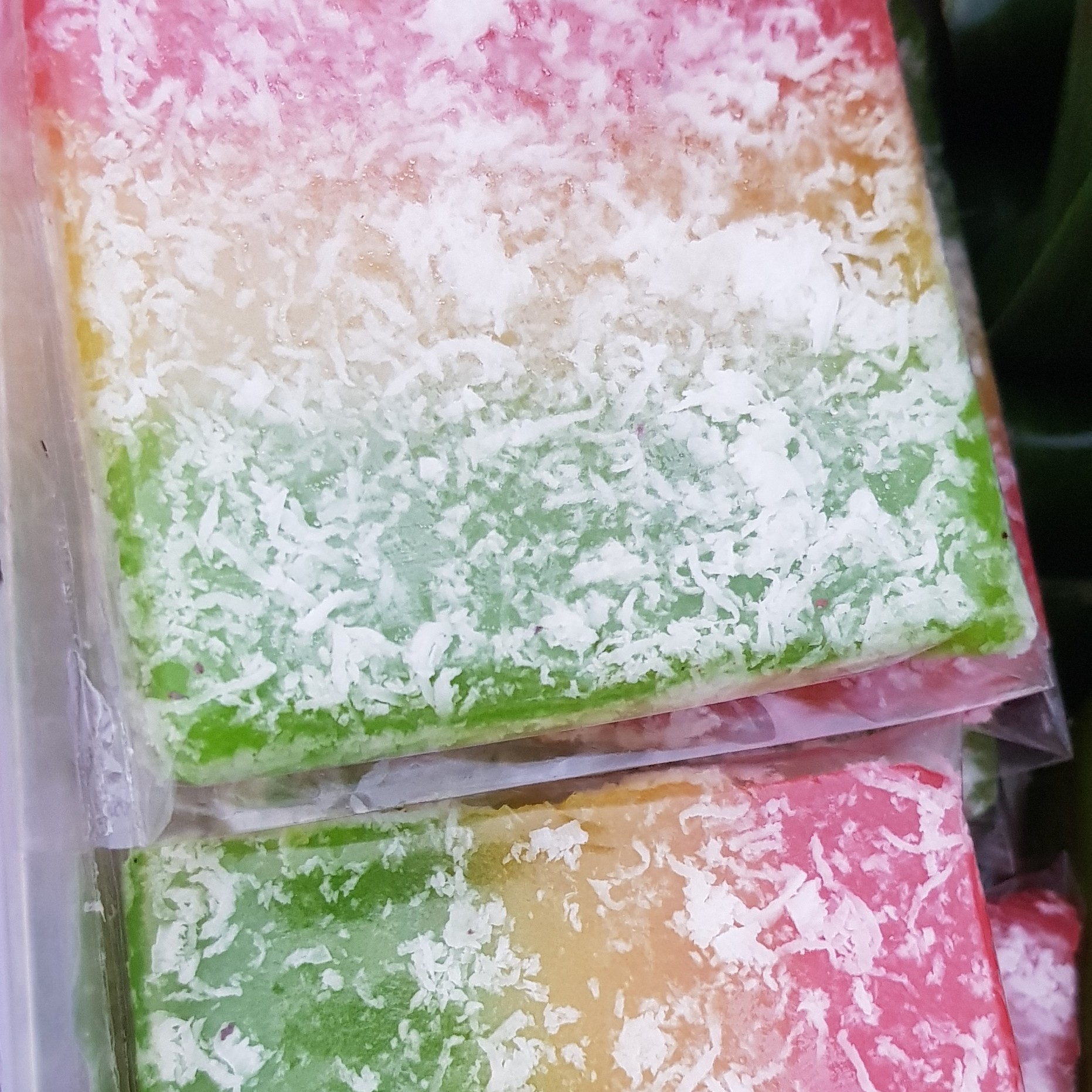 Kue Pelangi