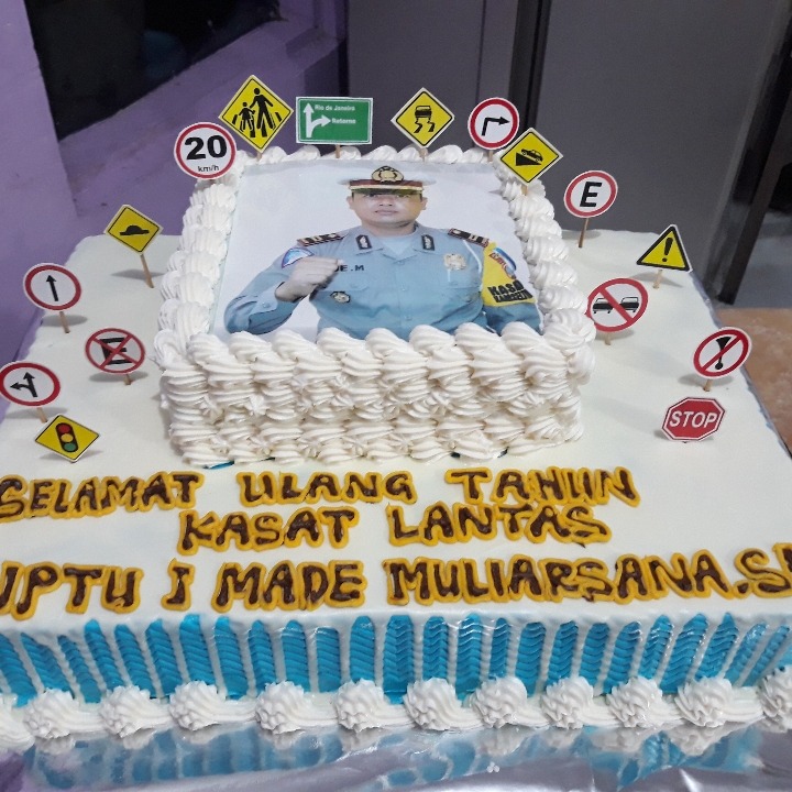 Kue Ulang Tahun 2