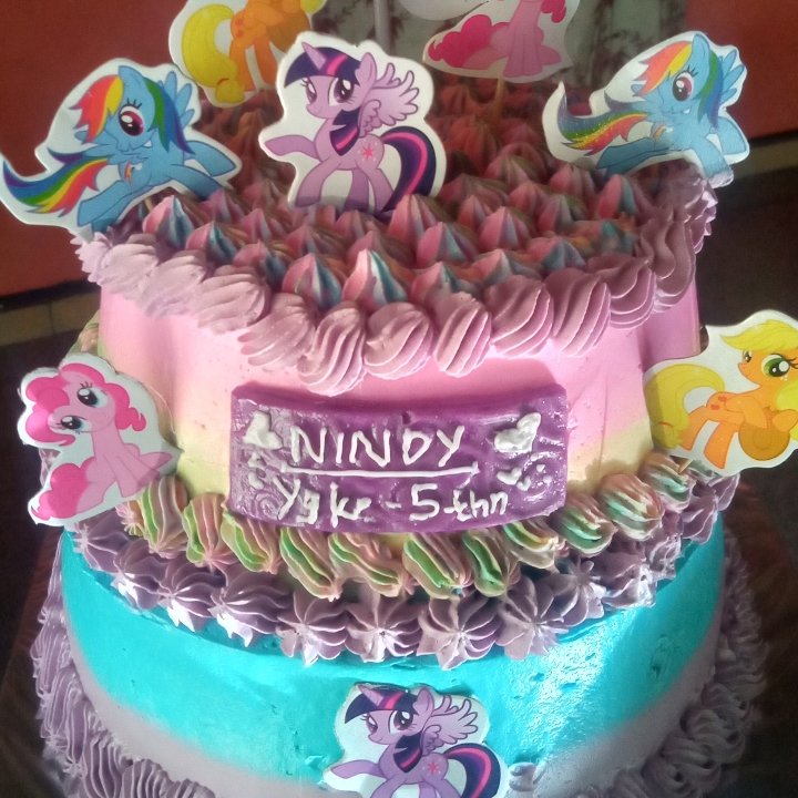 Kue Ulang Tahun 5
