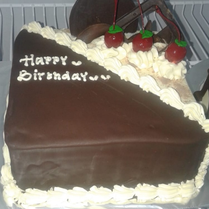 Kue Ulang Tahun Kotak Uk 16cm