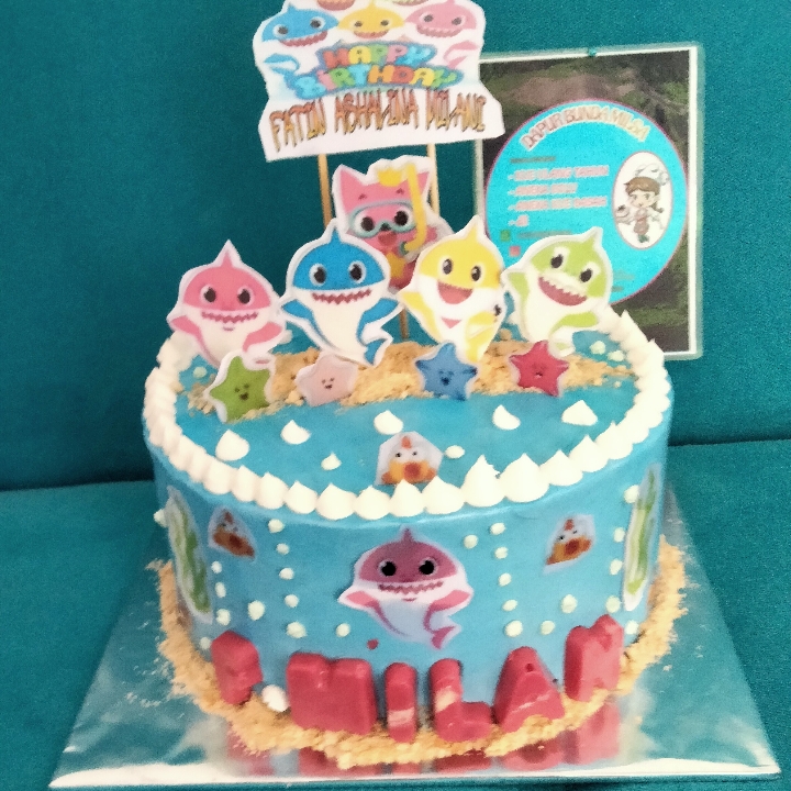 Kue Ultah Karakter Baby Shark Ukuran 18 X18