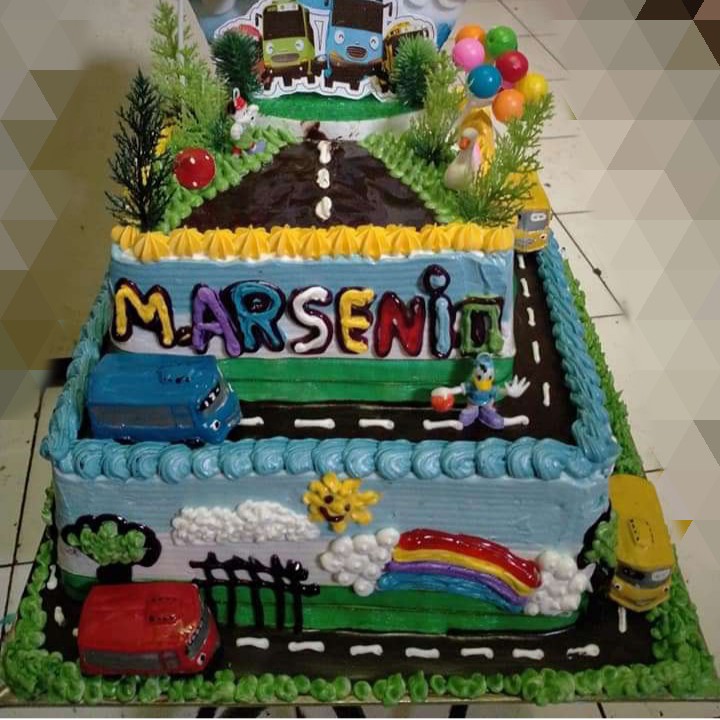 Kue Ultah Tingkat