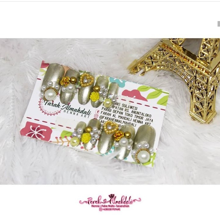 Kuku Palsu Silver Gold