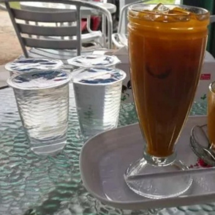 Kunyit Asam Madu Es