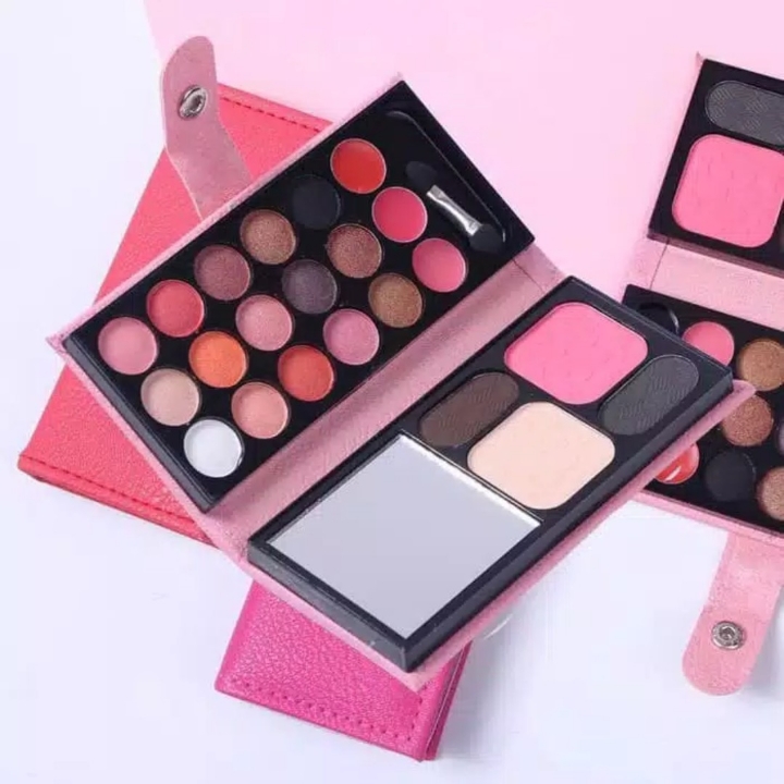 LA MEI LA EYESHADOW DOMPET