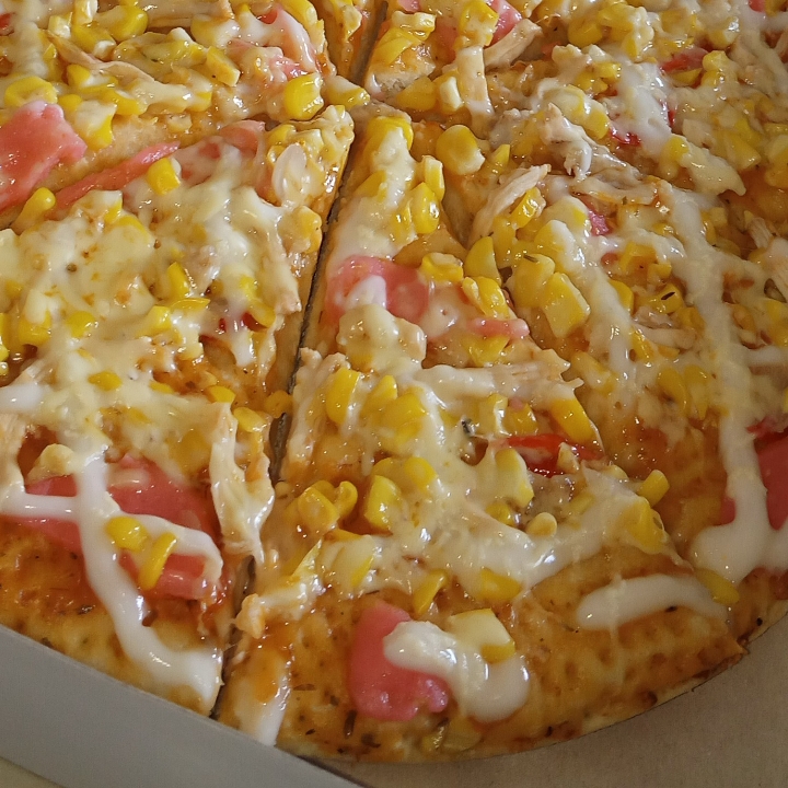 LA Pizza Daging Sosis Jagung Mozzarella 2