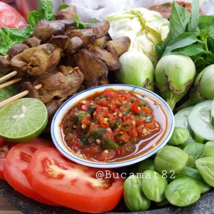 Lalapan Ampela