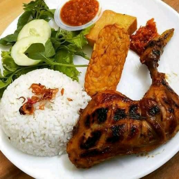 Lalapan Ayam 