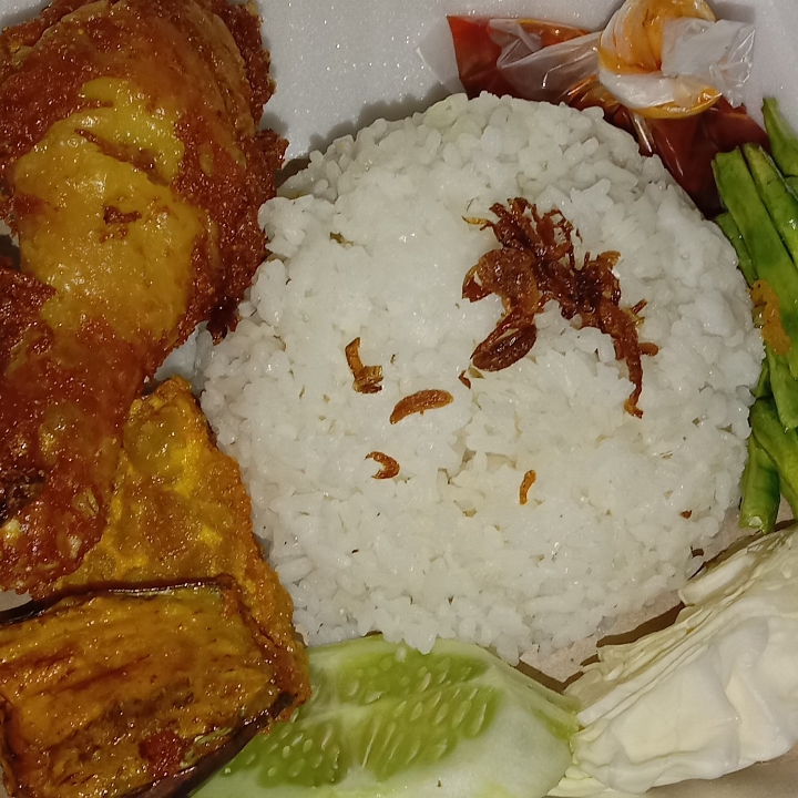Lalapan Ayam