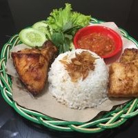 Lalapan Ayam