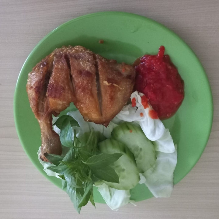 Lalapan Ayam