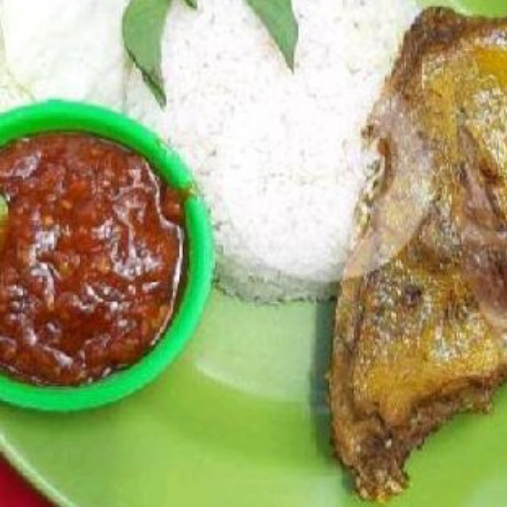 Lalapan Ayam Kampung