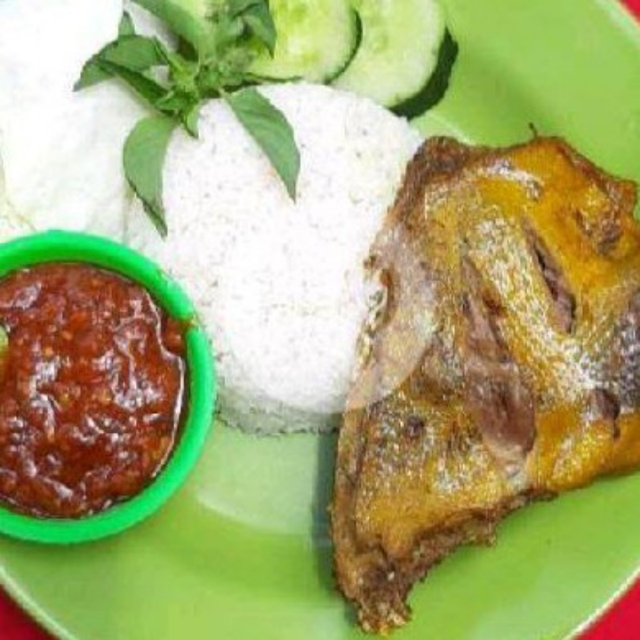 Lalapan Ayam Kampung