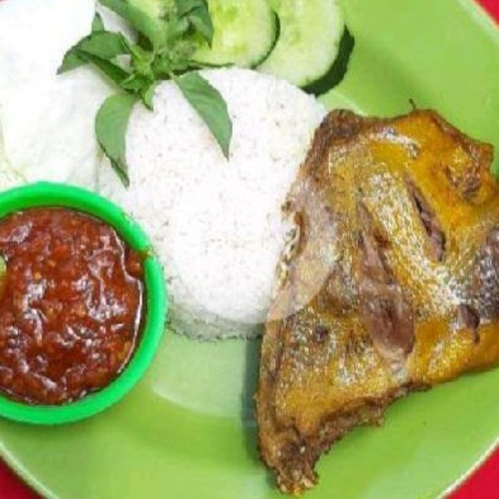 Lalapan Ayam Kampung