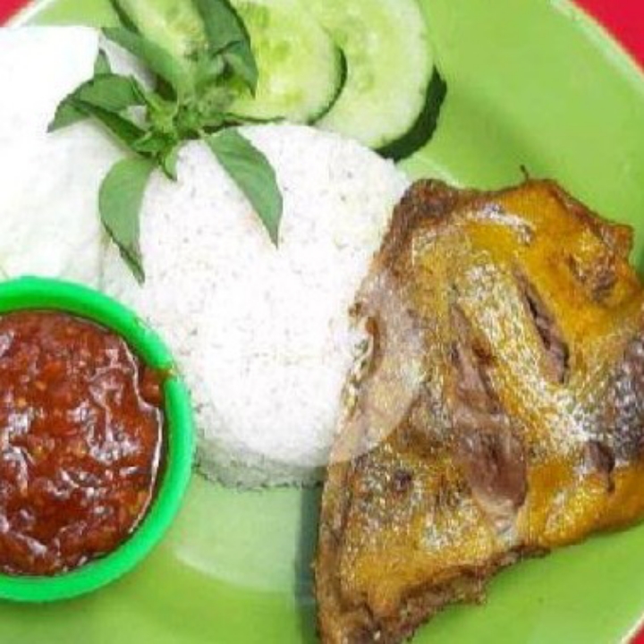 Lalapan Ayam Kampung