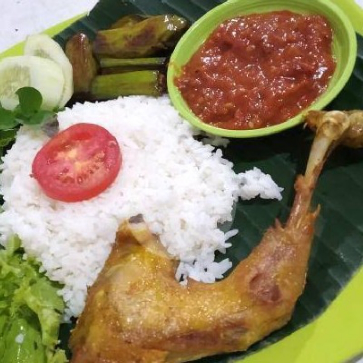 Lalapan Ayam Kampung