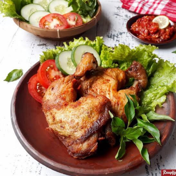 Lalapan Ayam Potong 