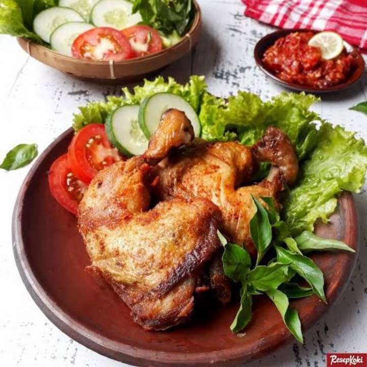 Lalapan Ayam Potong