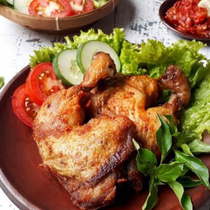 Lalapan Ayam Potong