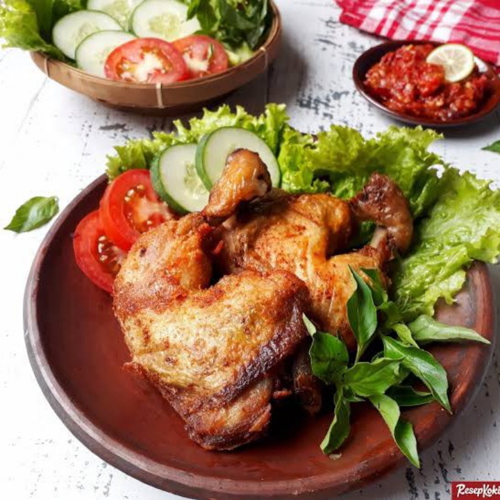 Lalapan Ayam Potong