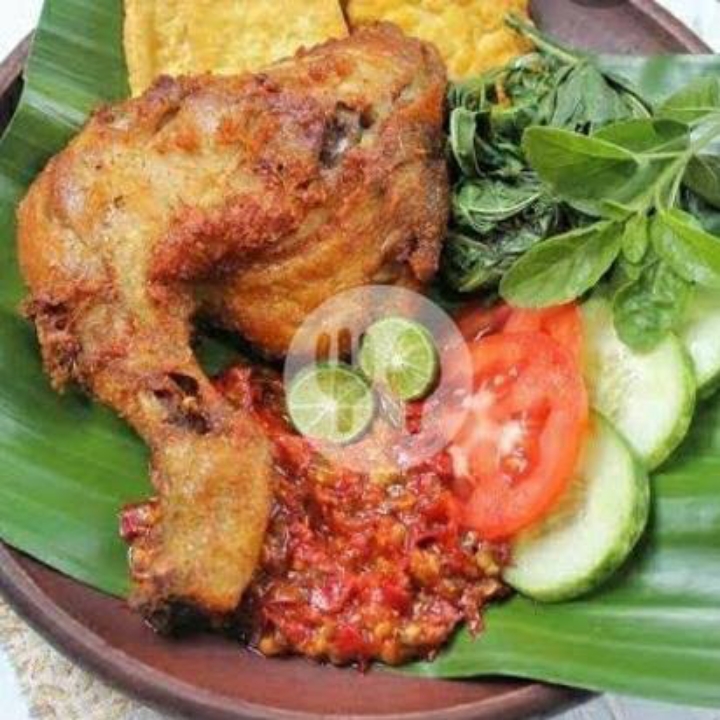 Lalapan Ayam Potong