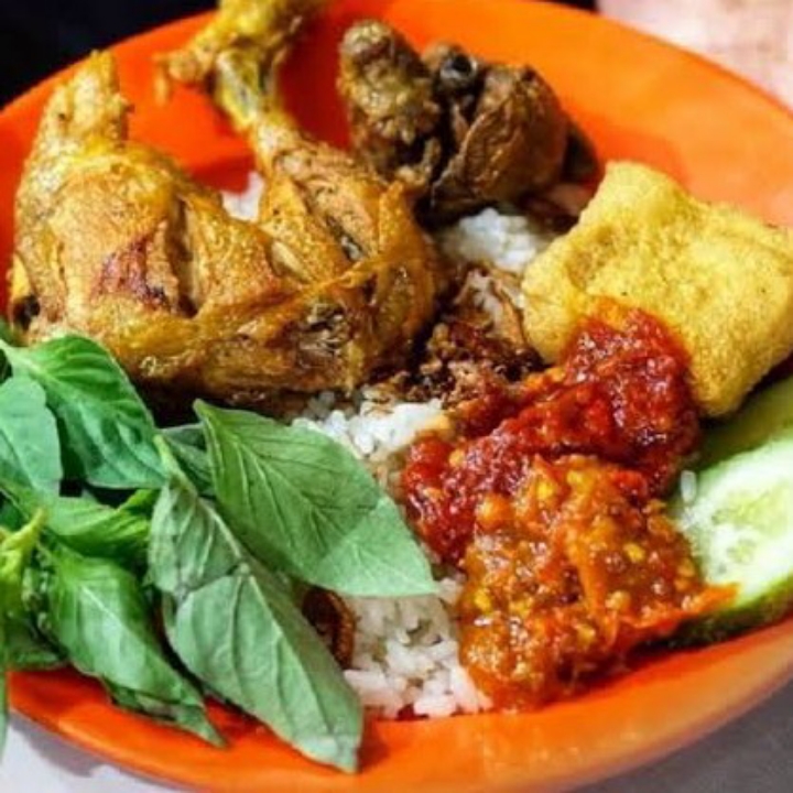 Lalapan Ayam Potong