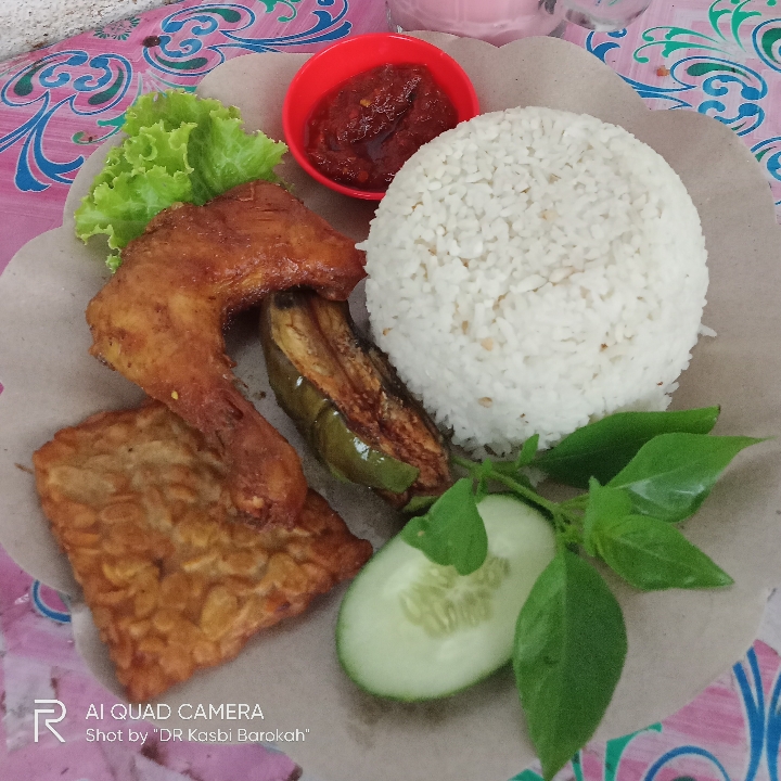 Lalapan Ayam Potong