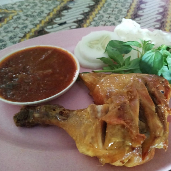 Lalapan Ayam Potong Tanpa Nasi