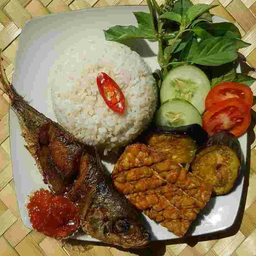 Lalapan Ikan Laut