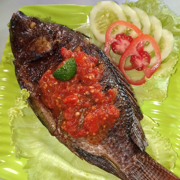 Lalapan Ikan Tawar 