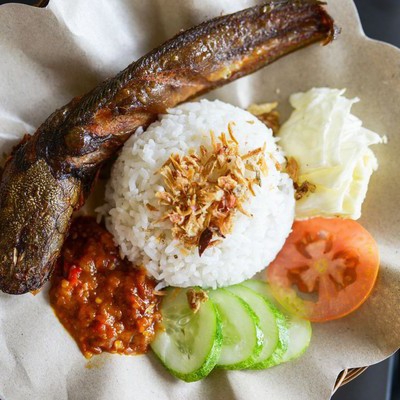 Lalapan Lele
