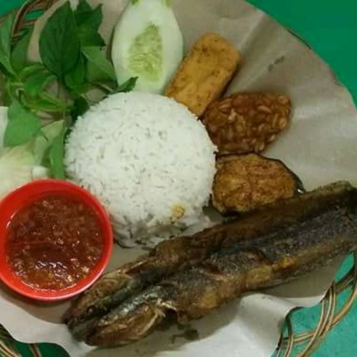 Lalapan Lele
