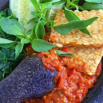 Lalapan Tempe