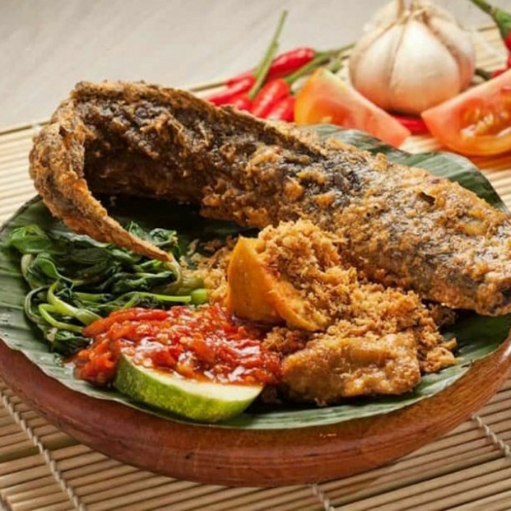 Lele Bakar  Tanpa Nasi
