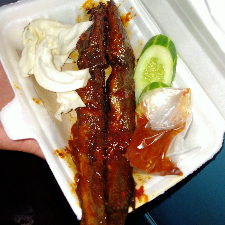 Lele Bakar Balur Tanpa Nasi 