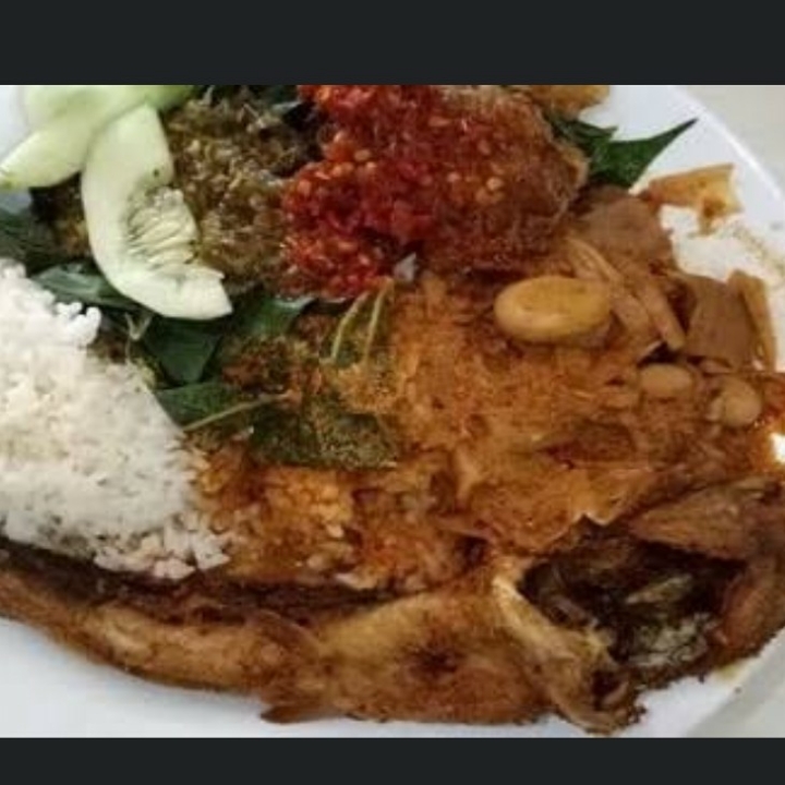 Lele Goreng Komplit