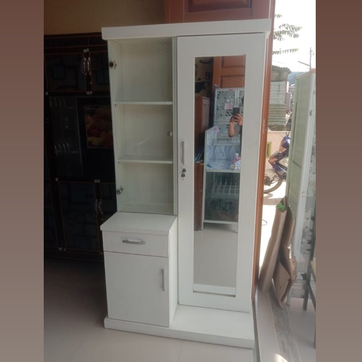 Lemari Hias 2 Pintu