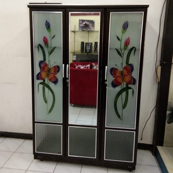 Lemari Kaca 3pt Motif Bunga 2
