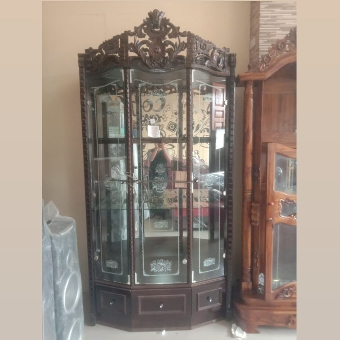 Lemari Kristal 3 Pintu