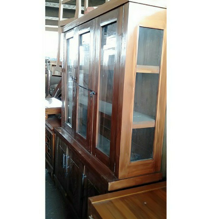 Lemari Panjangan Pintu III