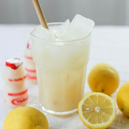 Lemon Yakult