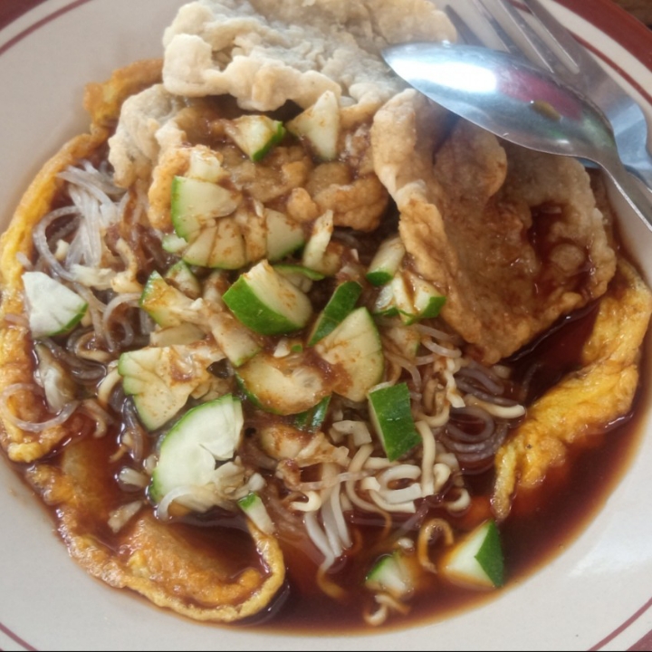 Lenggang pempek Kulit