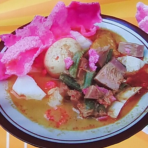 Lontong Telur