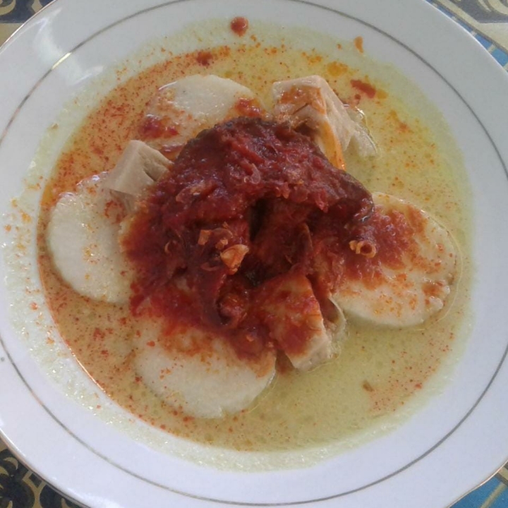 Lontong Telur Bebek